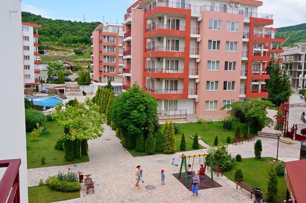 Gt Privilege Fort Beach Apartments Elenite Dış mekan fotoğraf