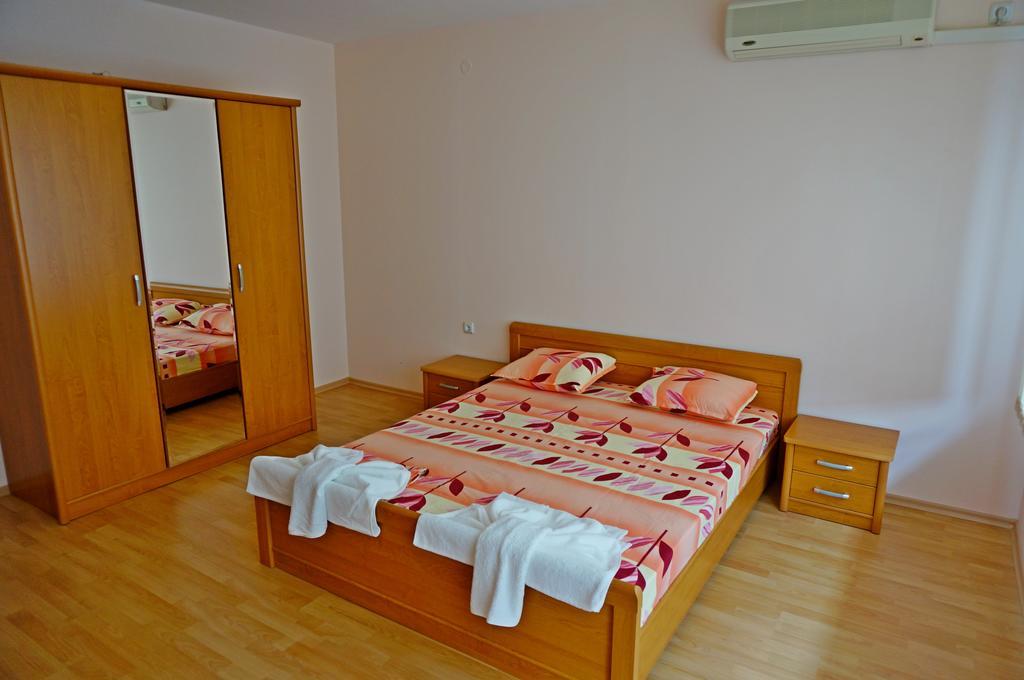 Gt Privilege Fort Beach Apartments Elenite Dış mekan fotoğraf