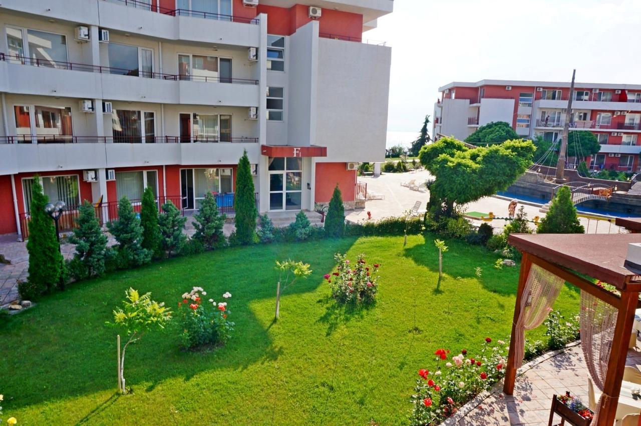 Gt Privilege Fort Beach Apartments Elenite Dış mekan fotoğraf