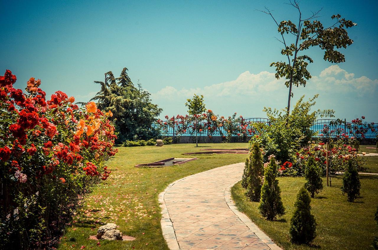 Gt Privilege Fort Beach Apartments Elenite Dış mekan fotoğraf